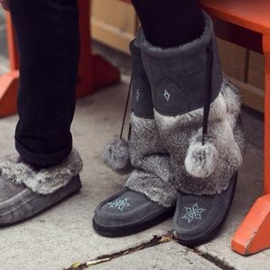 manitobah mukluks snowy owl waterproof